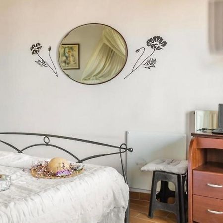 Makis Sea-View Apartment-Corfu Port Mantouki Bagian luar foto